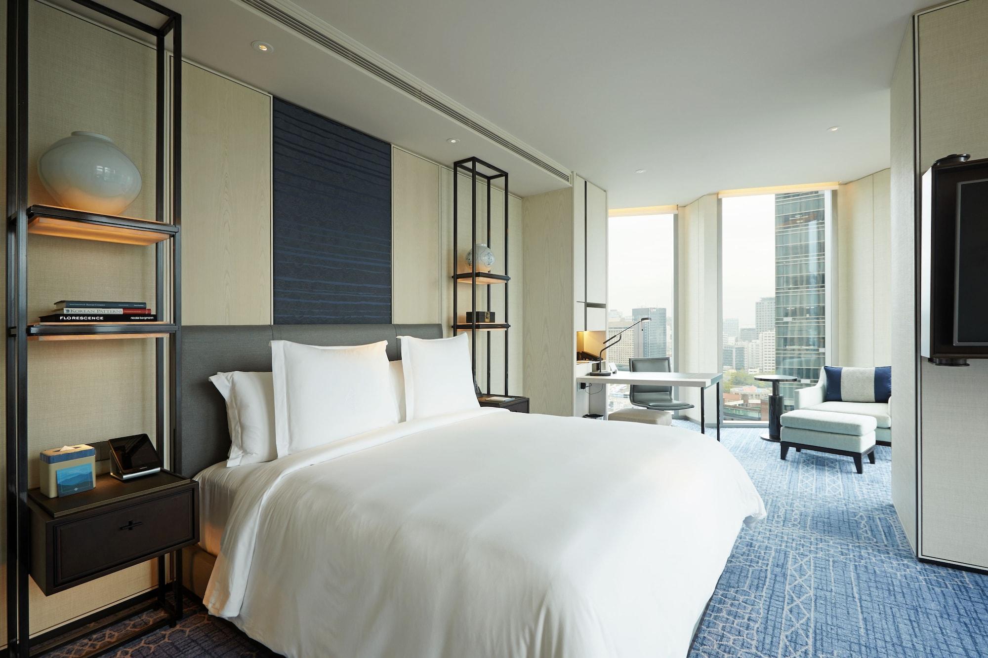 Four Seasons Hotel